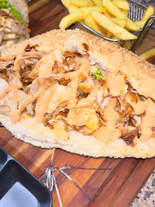 One Family- Falafel & Burger & Pizza – Bild 9