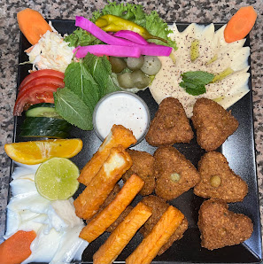 One Family- Falafel & Burger & Pizza – Bild 8