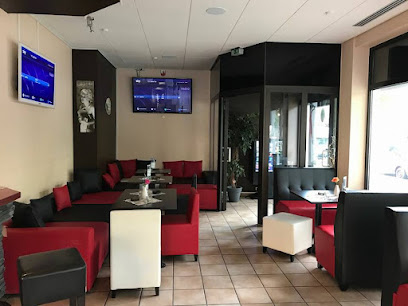 MAK Cafe & SPORTBAR