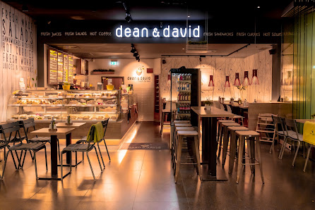 dean&david | Bowls, Salate, Curries & Snacks im Hauptbahnhof in Freiburg im Breisgau – Bild 2