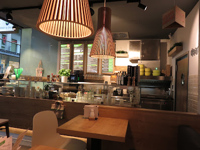 dean&david | Bowls, Salate, Curries & Snacks im Hauptbahnhof in Freiburg im Breisgau – Bild 6